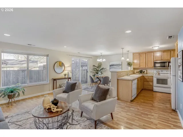 $449,900 | 17395 Southwest Vincent Street, Beaverton, OR 97078