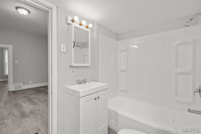 $114,900 | 4035 Schiller Place, St. Louis, MO 63116