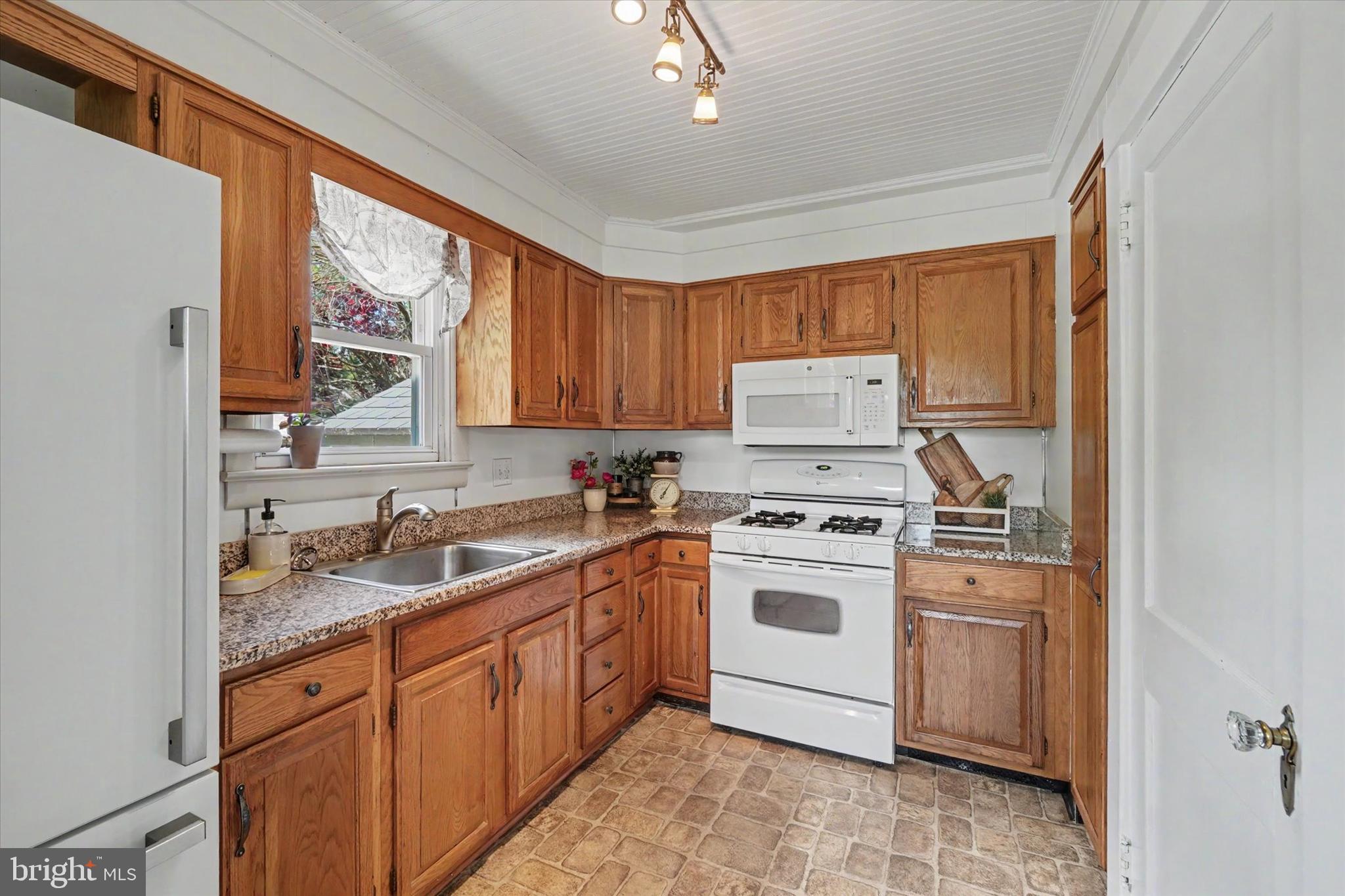 26 Valley Road York, PA 17407 - Photo 8 of 25 Gallery Image 8