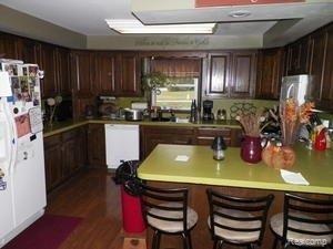 2391 South Van Dyke Road Bad Axe, MI 48413 - Photo 3 of 11 Kitchen with breakfast bar.jpg