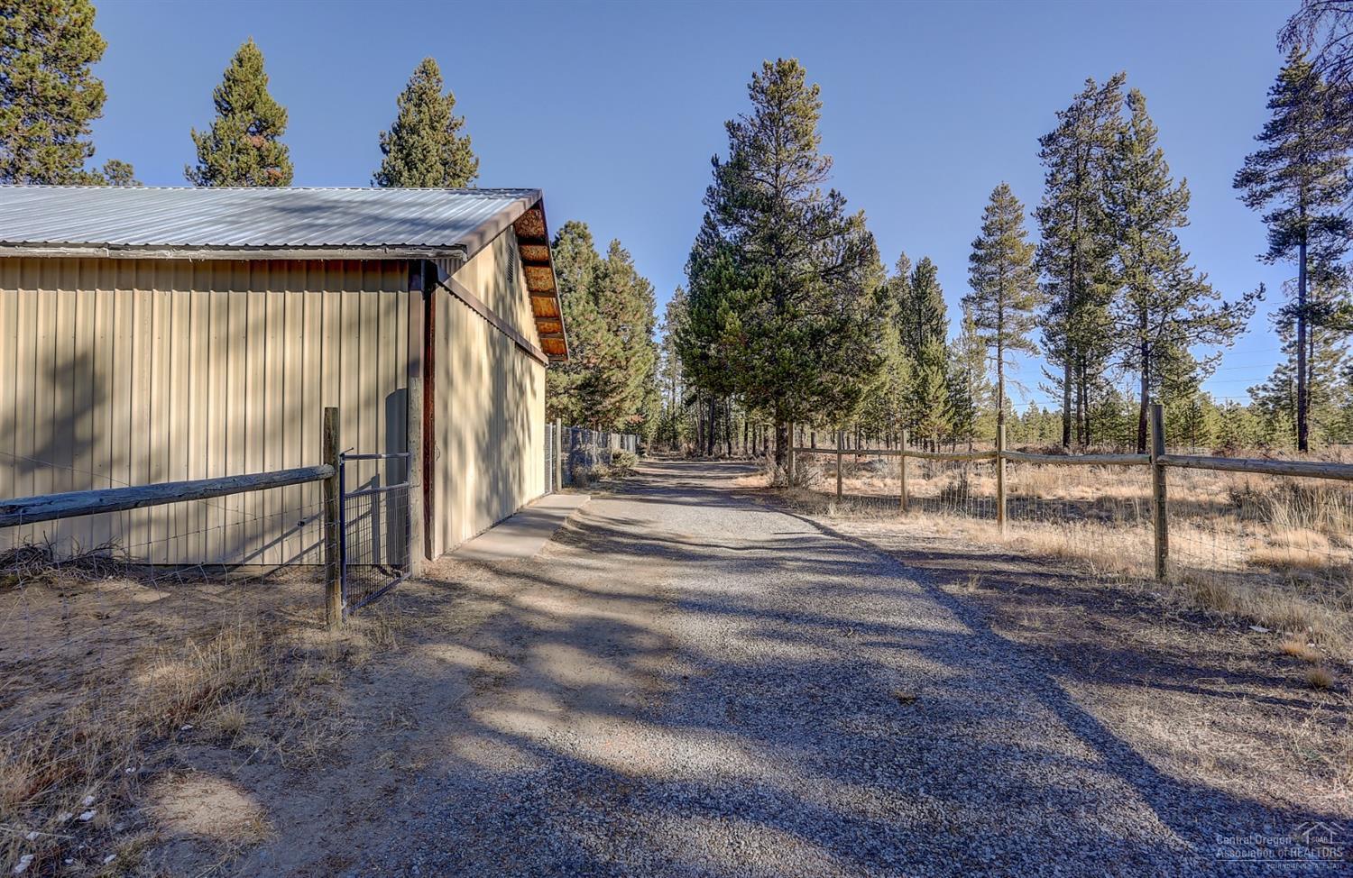 17390 Wells Road Bend, OR 97707 - Photo 15 of 25 Additional Photo