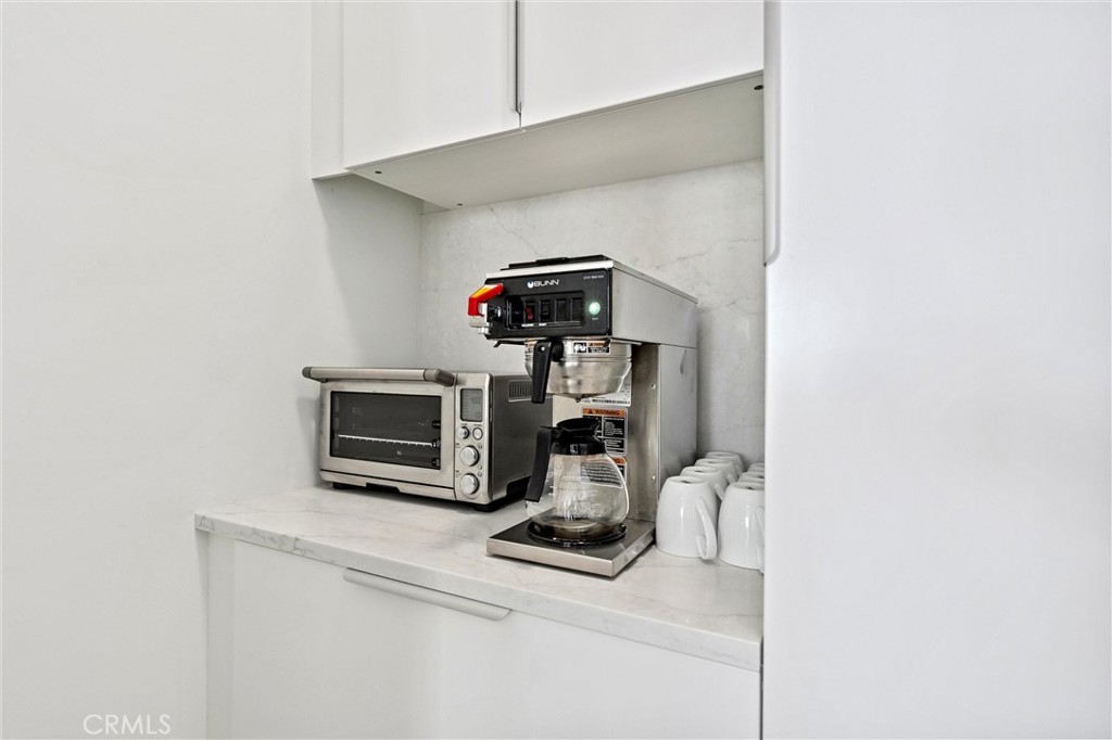 47090 Amir Drive Palm Desert, CA 92260 - Photo 16 of 49 Pantry