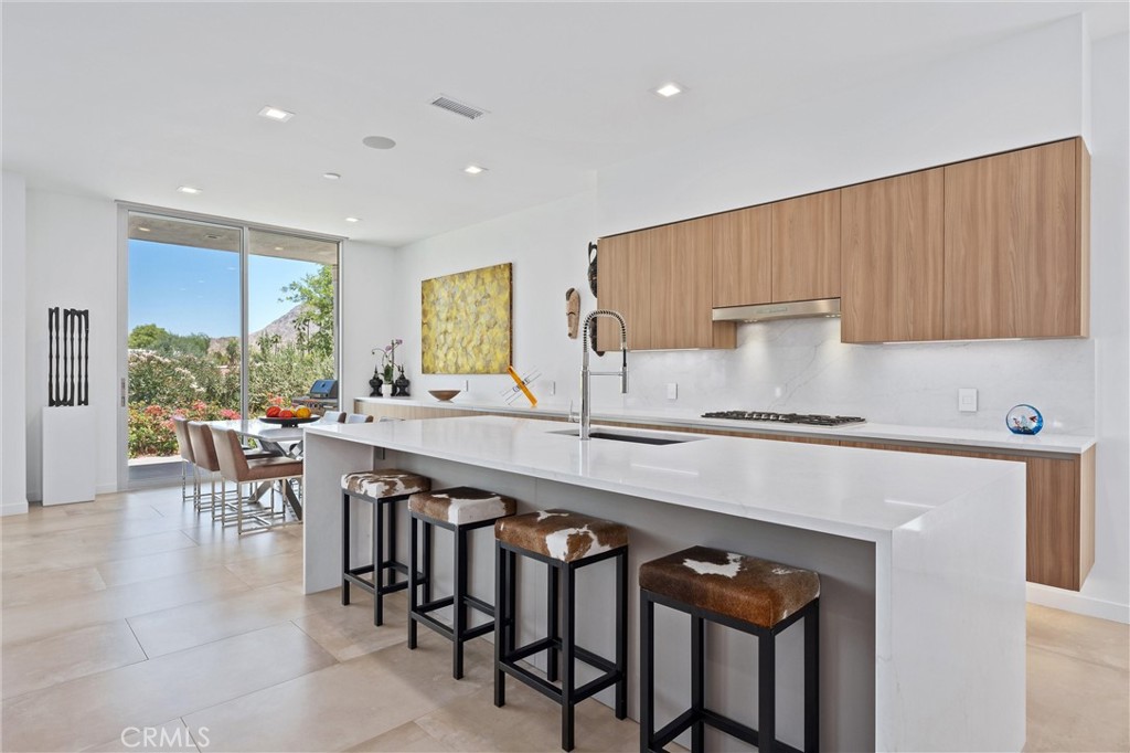 47090 Amir Drive Palm Desert, CA 92260 - Photo 17 of 49 Kitchen