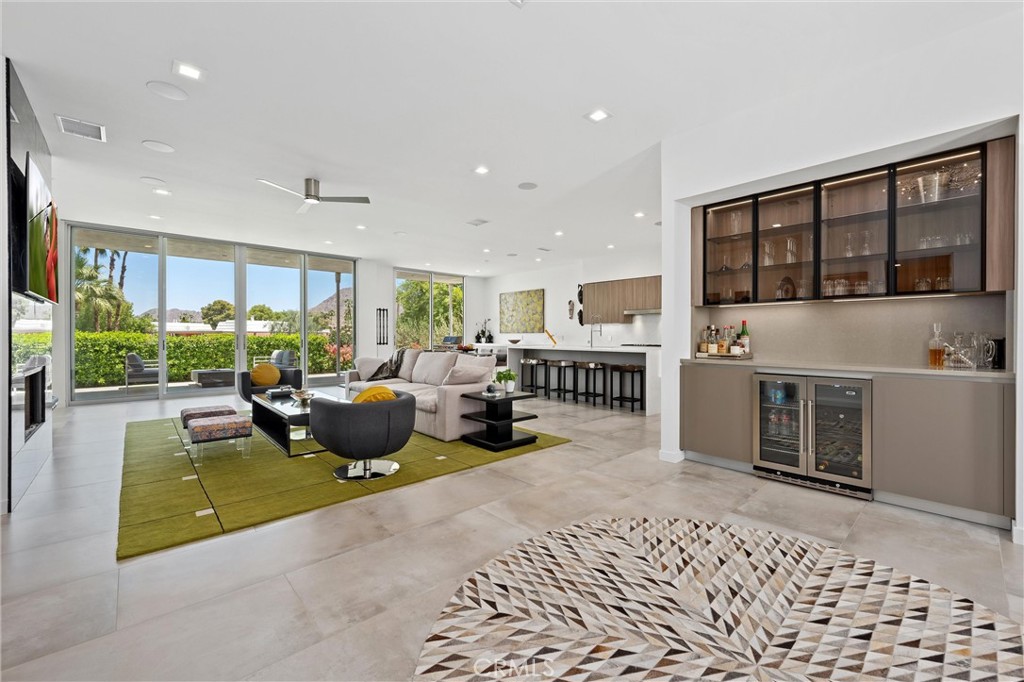 47090 Amir Drive Palm Desert, CA 92260 - Photo 3 of 49 Entry/Great Room