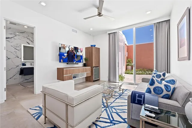 $2,475,000 | 47090 Amir Drive, Palm Desert, CA 92260