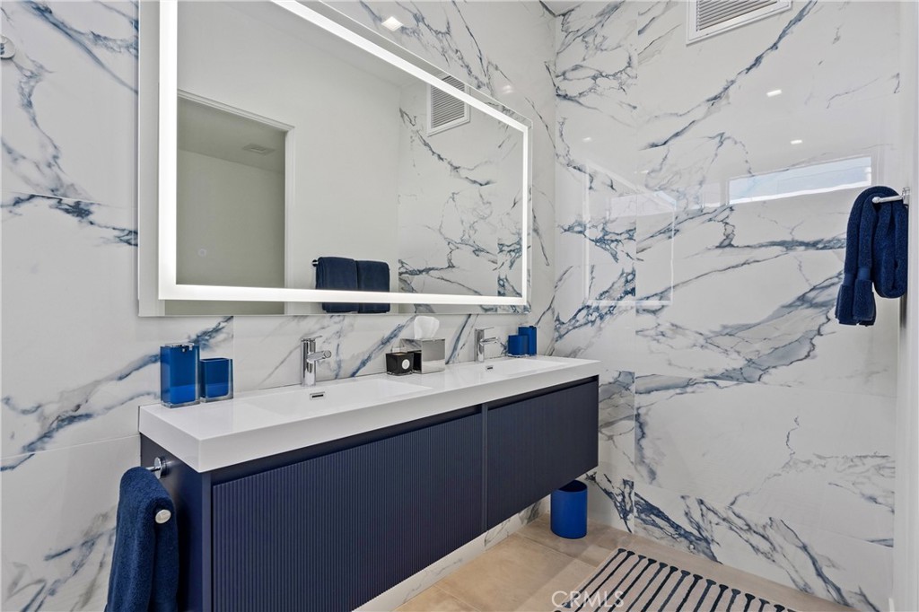 47090 Amir Drive Palm Desert, CA 92260 - Photo 38 of 49 Bedroom 3-Casita Bath