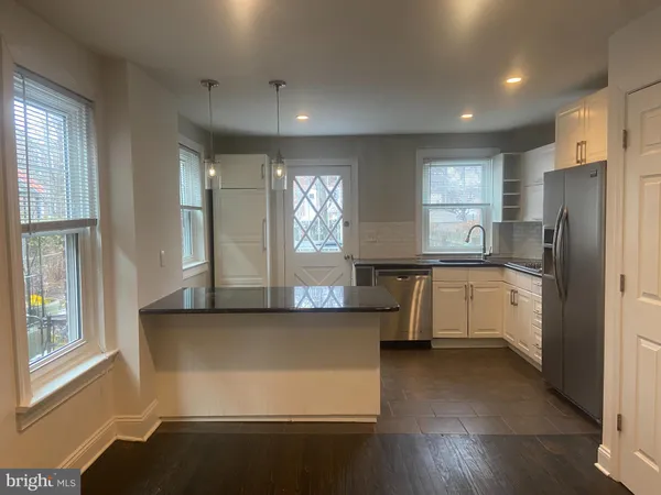 $2,500 | 140 Walnut Avenue, Ardmore, PA 19003