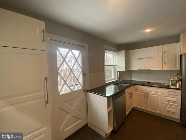 $2,500 | 140 Walnut Avenue, Ardmore, PA 19003