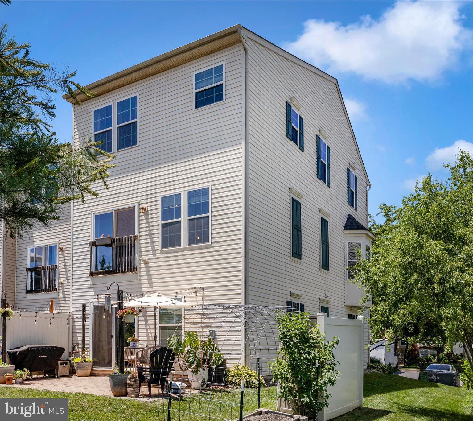 2047 Spring Run Circle Frederick, MD 21702 - Photo 35 of 49 Exterior Back