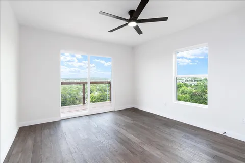 $1,099,000 | 5203 Cueva Drive, Austin, TX 78738