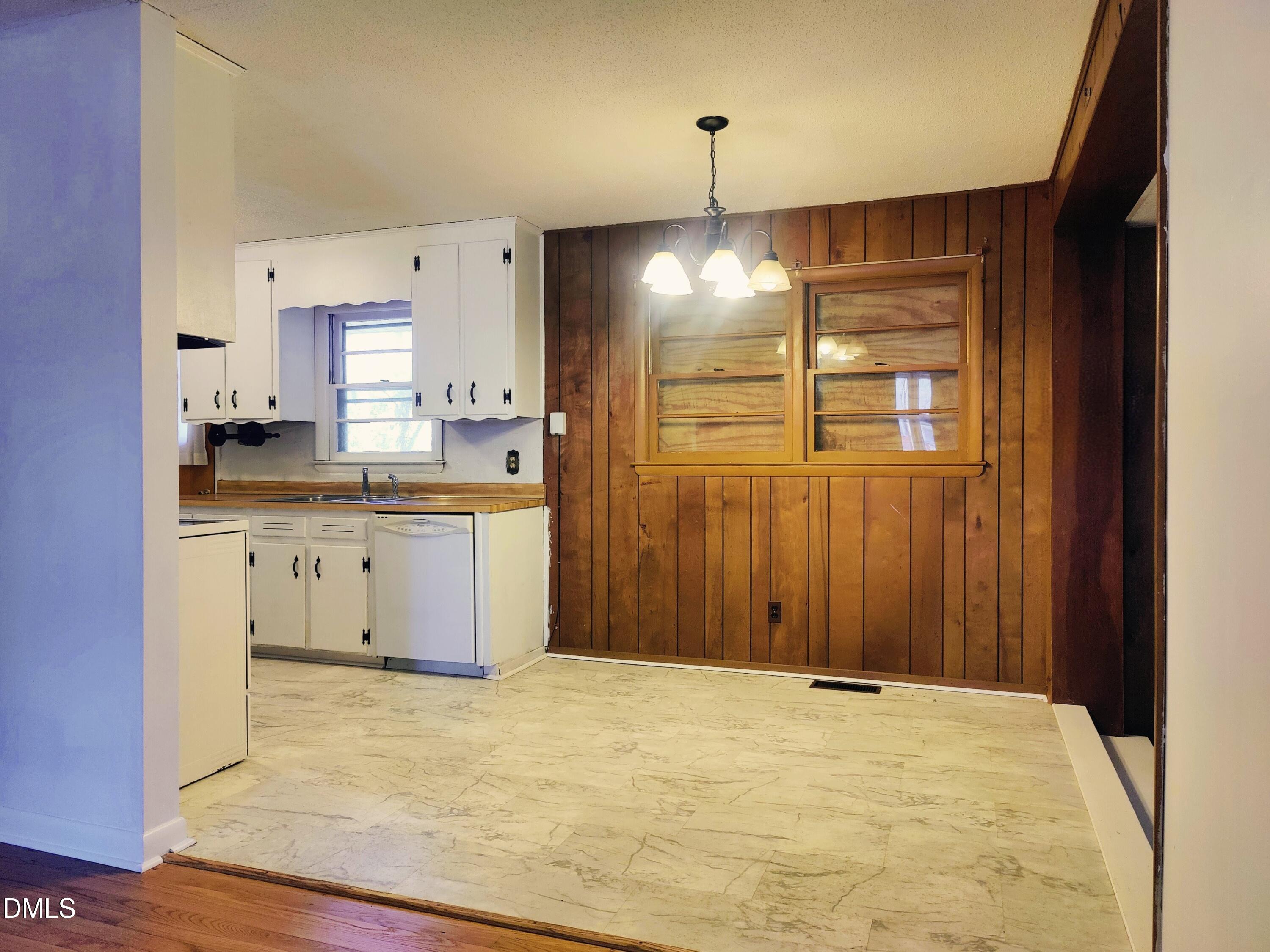 406 Avery Street Garner, NC 27529 - Photo 27 of 55 Dining Area