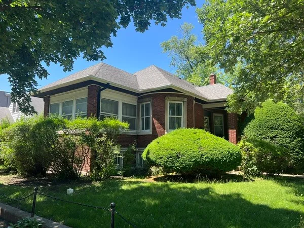 $500,000 | 801 Gunderson Avenue, Oak Park, IL 60304