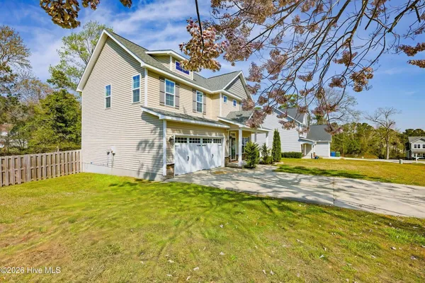 $385,000 | 1007 Meridian Drive, Sneads Ferry, NC 28460