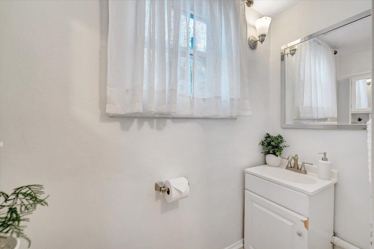 1008 5th Street Southeast Roanoke, VA 24013 - Photo 29 of 60 29-MIB07552