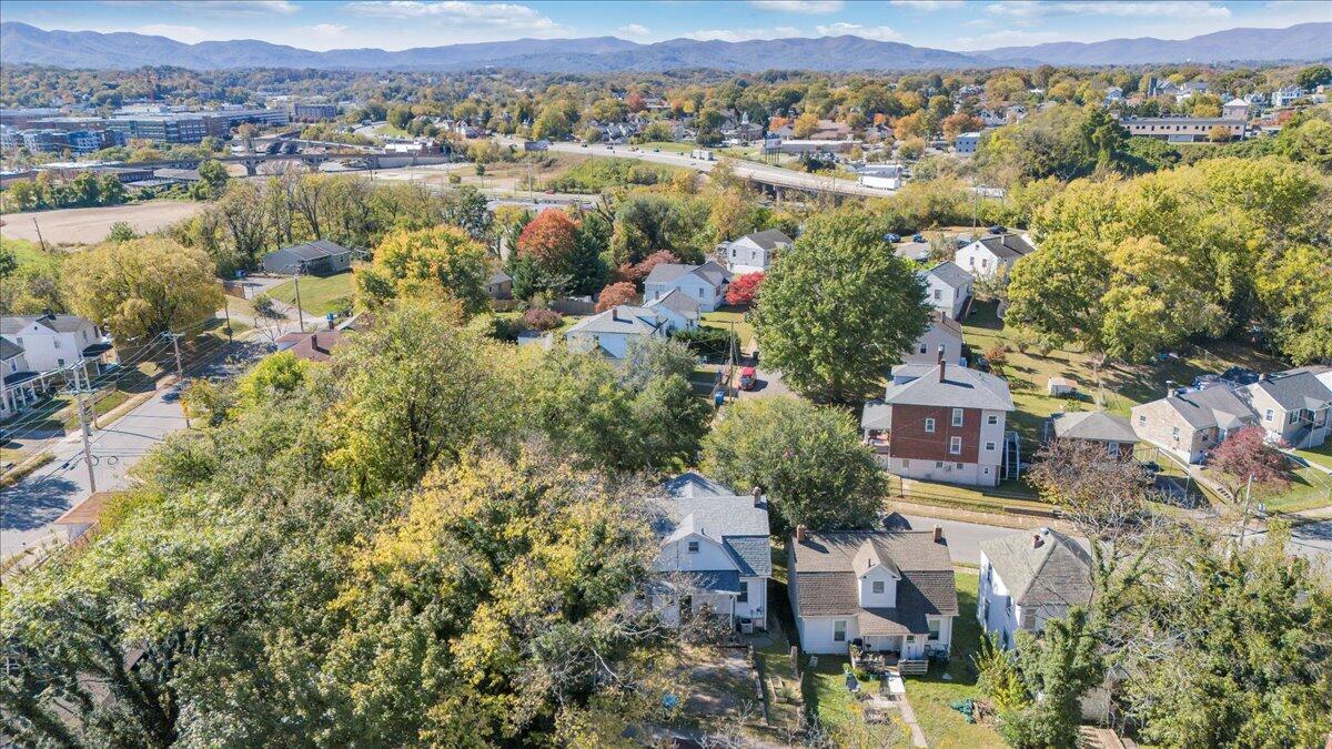 1008 5th Street Southeast Roanoke, VA 24013 - Photo 44 of 60 an aerial view of residential building with outdoor space and river