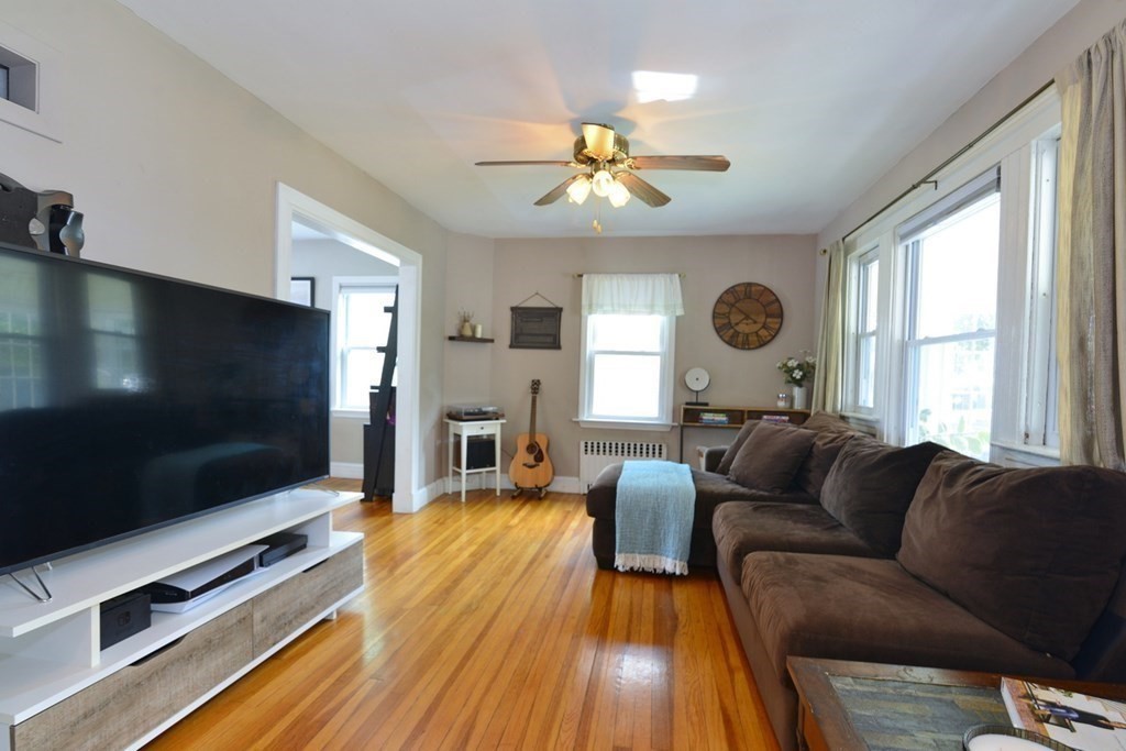 115 Elmlawn Road Braintree, MA 02184 - Photo 11 of 32 Gallery Image 11