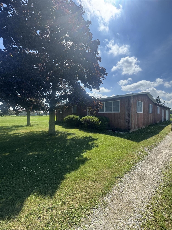 1247 North Steel Road Merrill, MI 48637 - Photo 1 of 40