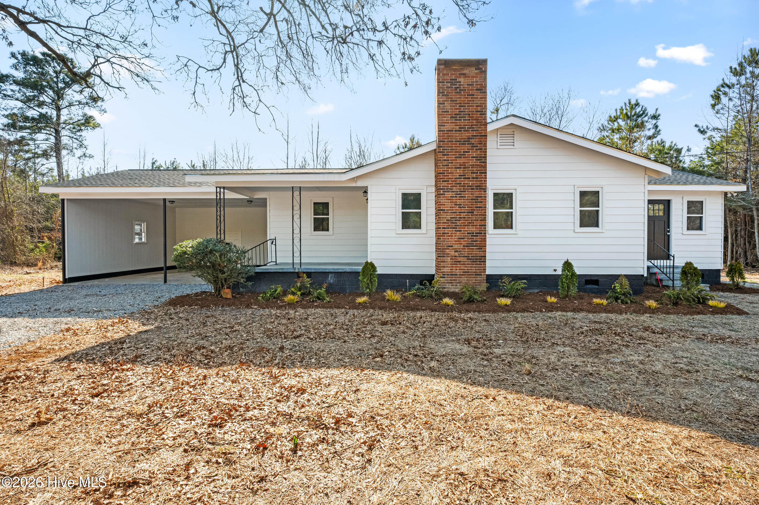 1659 West Darden Road Clinton, NC 28328 - Photo 1 of 35 Front