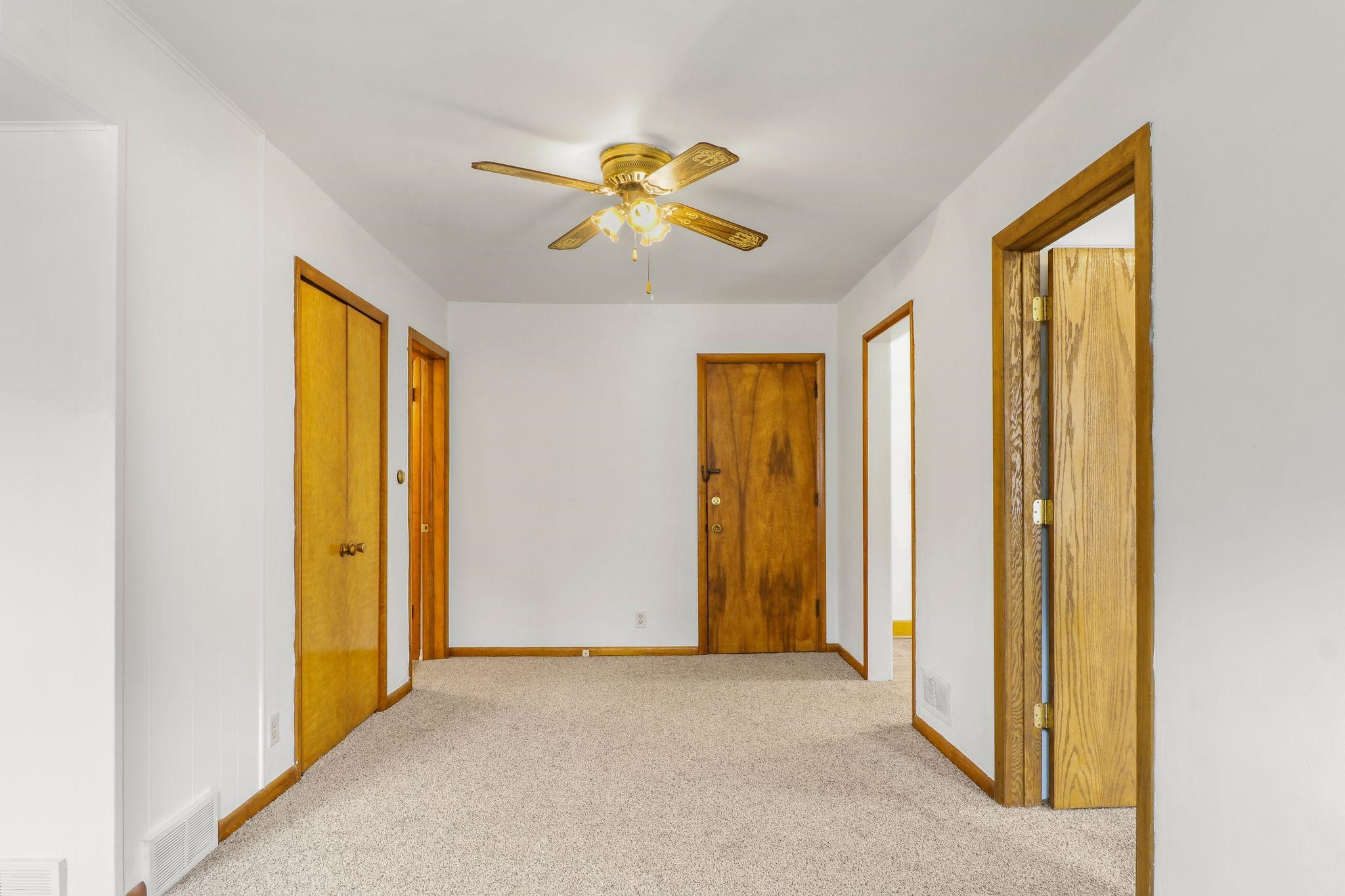 3570 Ridgeway Avenue Madison, WI 53704 - Photo 17 of 36 Gallery Image 17