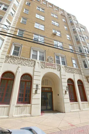 $79,900 | 37 South Iowa Avenue, Unit 1J, Atlantic City, NJ 08401