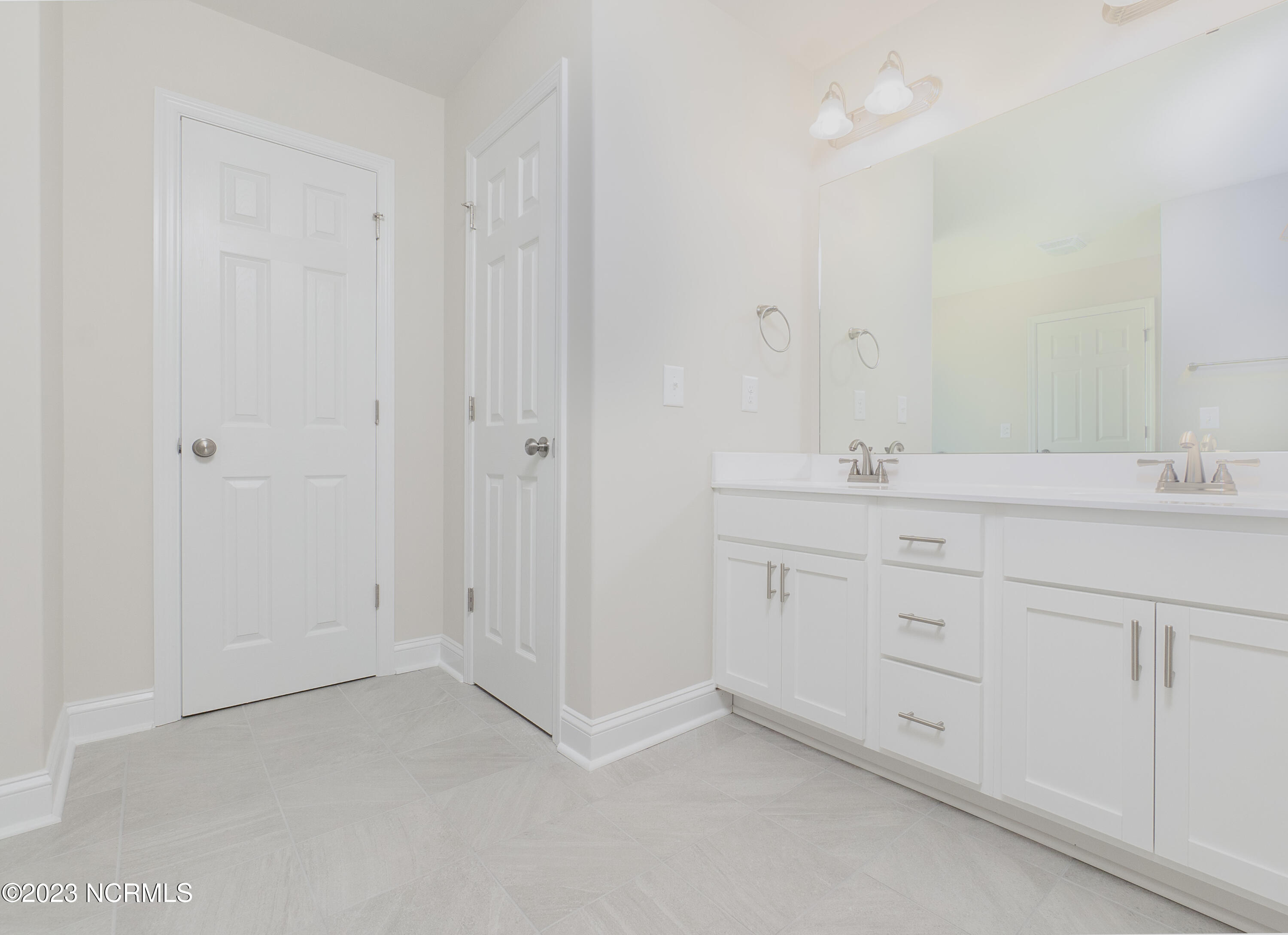 583 Stella Road Stella, NC 28582 - Photo 21 of 37 Primary Bath
