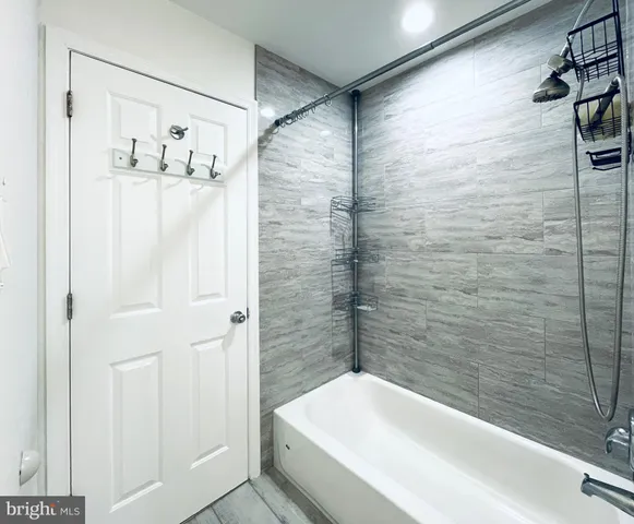 $2,500 | 3005 Creekside Court, Unit 43, Warrington, PA 18976