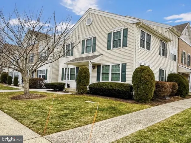 $2,500 | 3005 Creekside Court, Unit 43, Warrington, PA 18976