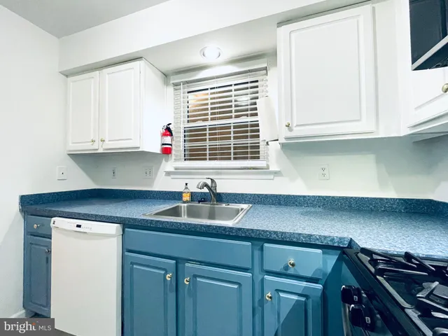 $2,500 | 3005 Creekside Court, Unit 43, Warrington, PA 18976