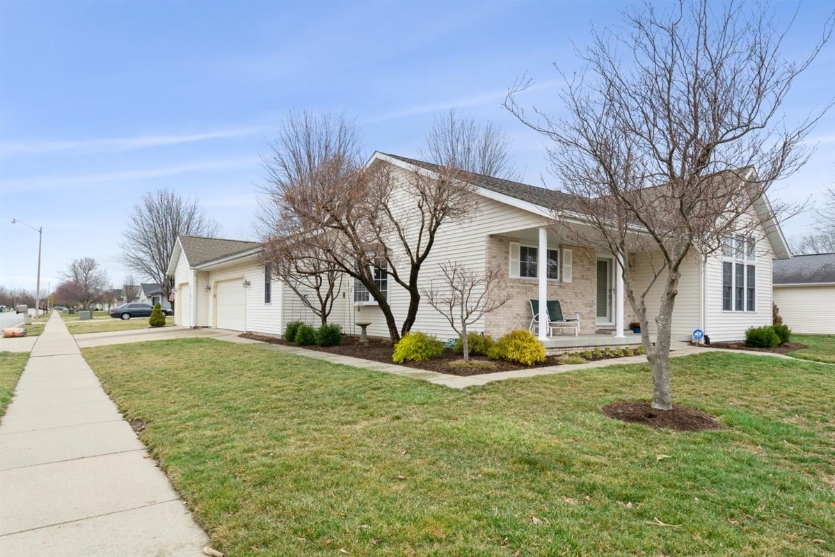 401 Treeline Lane Springfield, IL 62703 - Photo 1 of 40 Gallery Image 1