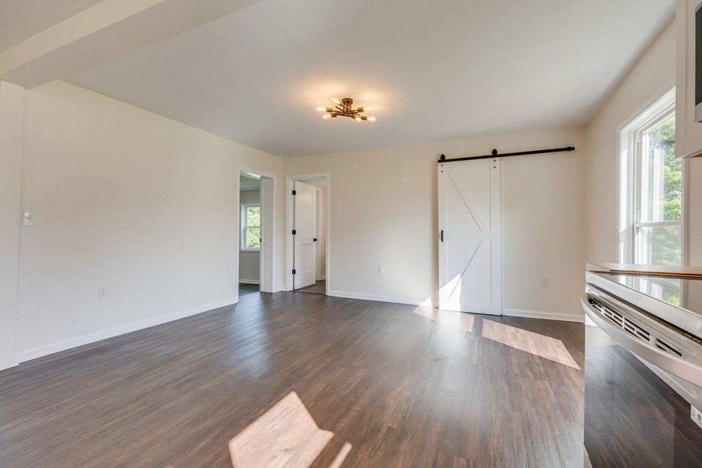 4470 Mountain Road Cedar Bluff, VA 24609 - Photo 10 of 43 Gallery Image 10
