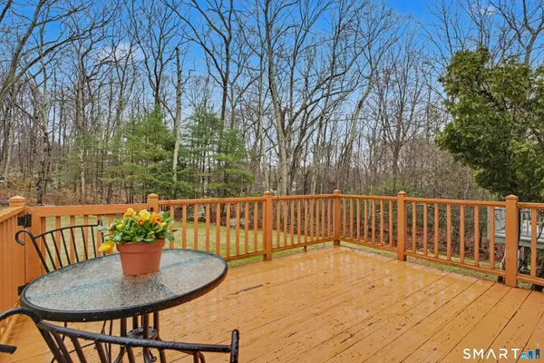 $390,000 | 11 Windy Ridge Place, Unit 11, Waterford, CT 06385