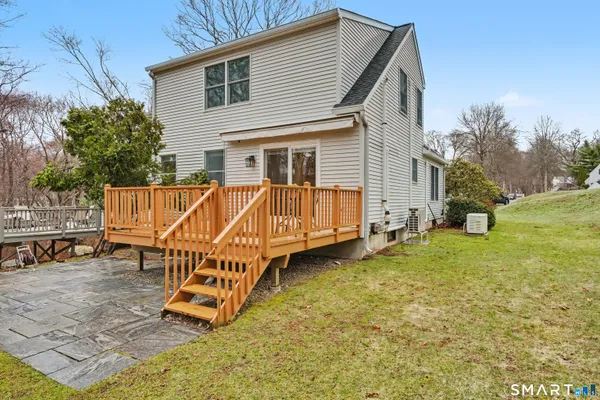 $390,000 | 11 Windy Ridge Place, Unit 11, Waterford, CT 06385