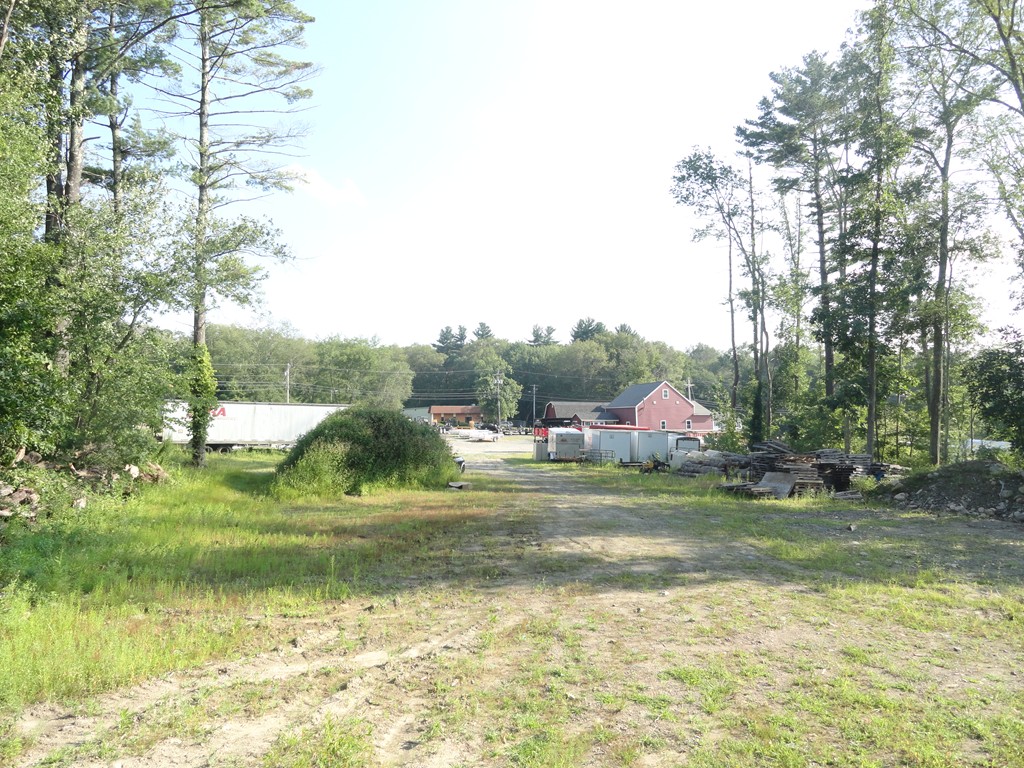 123-127 Uxbridge Road Mendon, MA 01756 - Photo 1 of 7 Gallery Image 1
