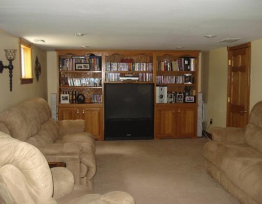 4676 Lower Valley Springfield, OH 45506 - Photo 15 of 24