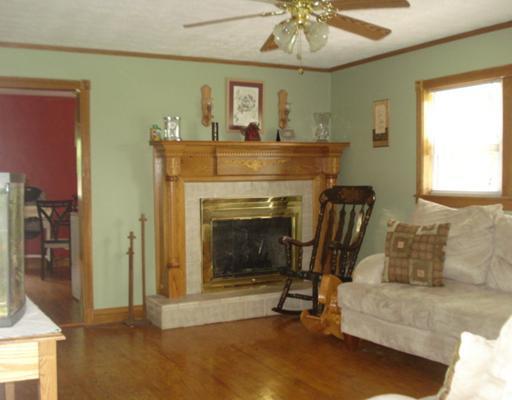 4676 Lower Valley Springfield, OH 45506 - Photo 5 of 24