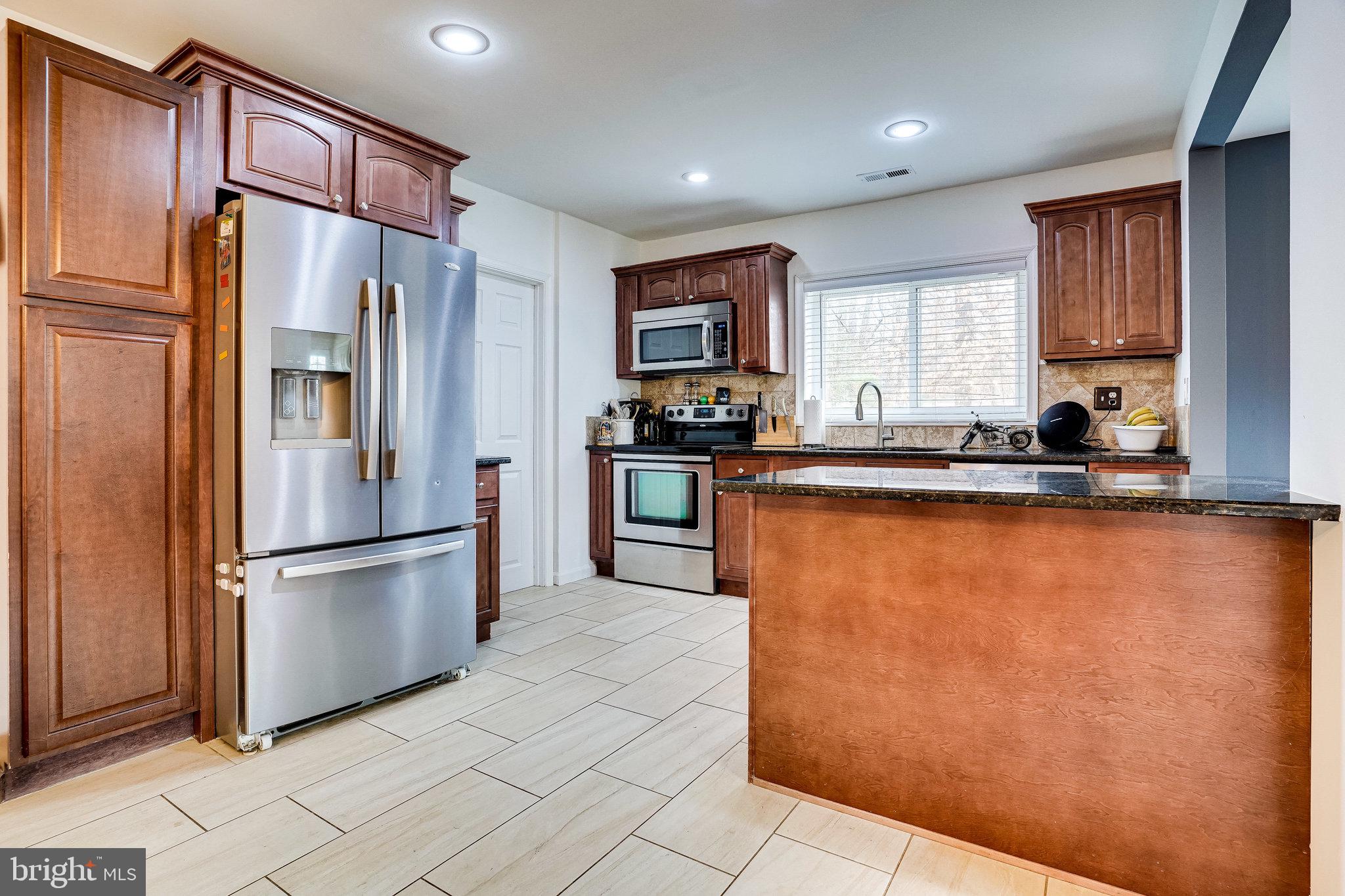 7207 Calamo Street Springfield, VA 22150 - Photo 17 of 40