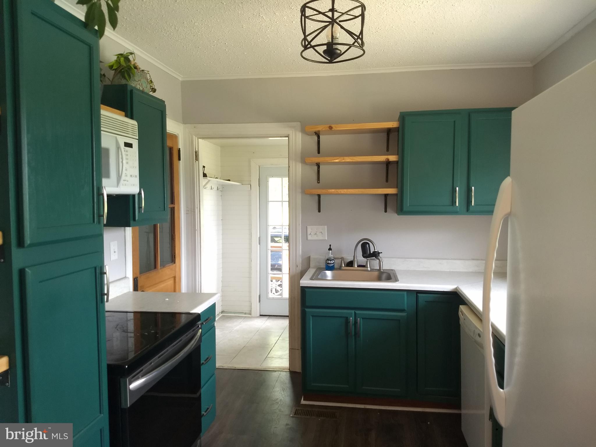 6426 Forest Grove Road Parsonsburg, MD 21849 - Photo 15 of 23 New cabinets, counters and flooring.