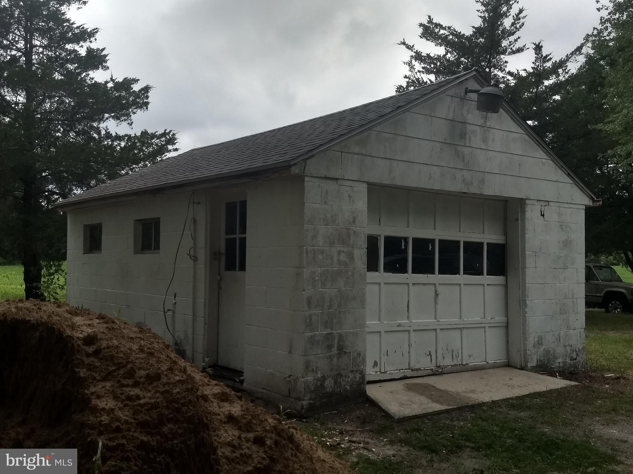 6426 Forest Grove Road Parsonsburg, MD 21849 - Photo 22 of 23 Garage has brand new roof.