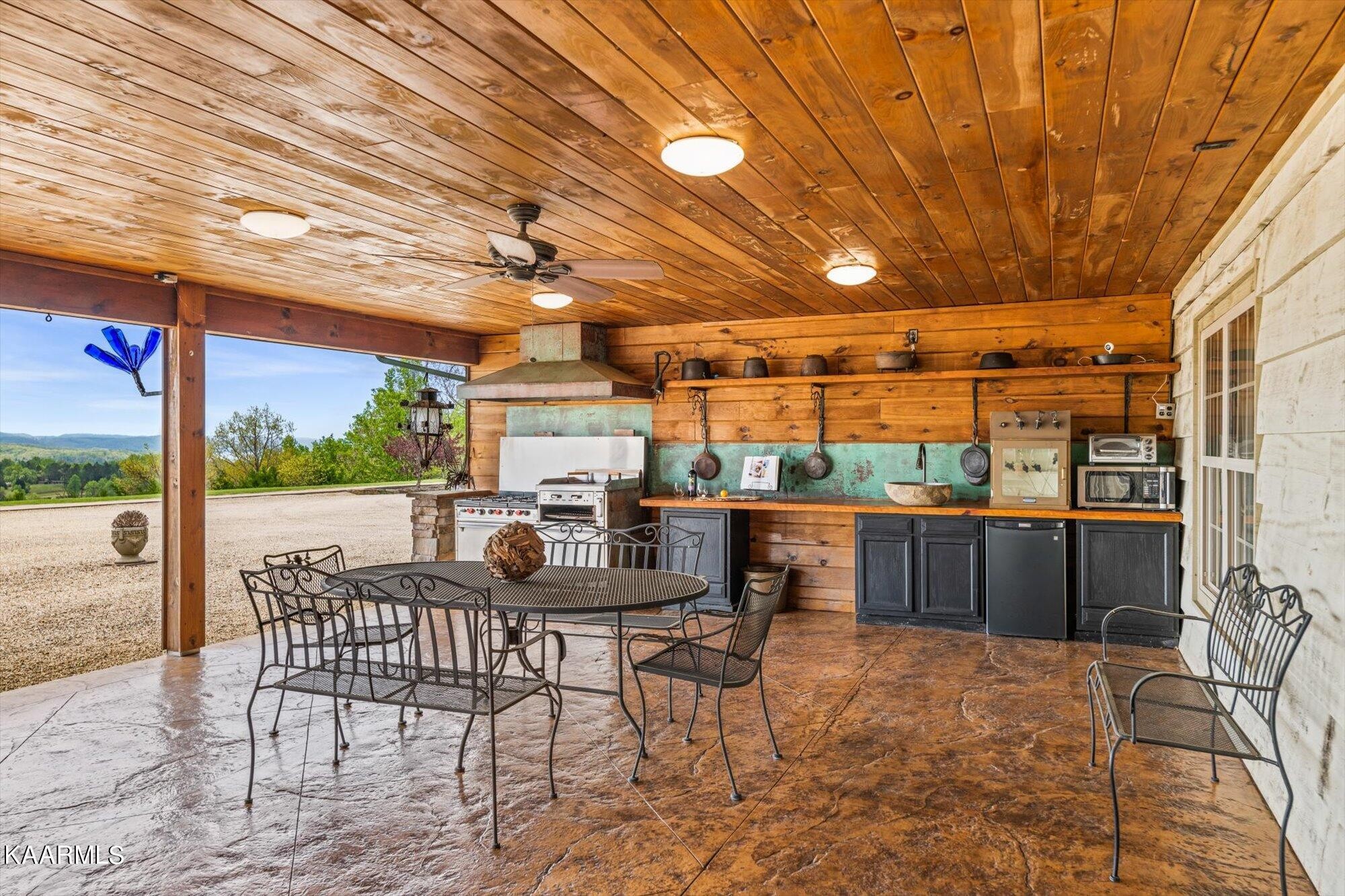 229 Bowers Road Harriman, TN 37748 - Photo 4 of 54 Gallery Image 4