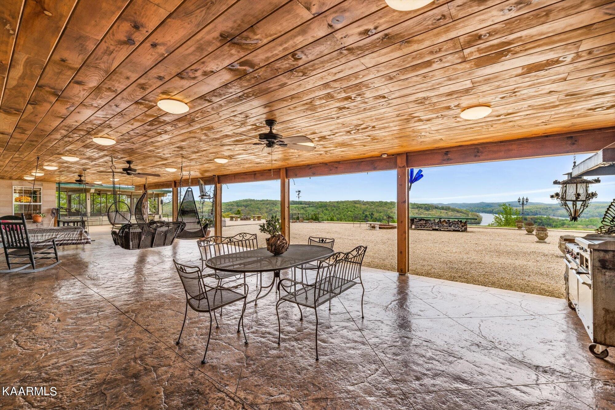 229 Bowers Road Harriman, TN 37748 - Photo 5 of 54 Gallery Image 5