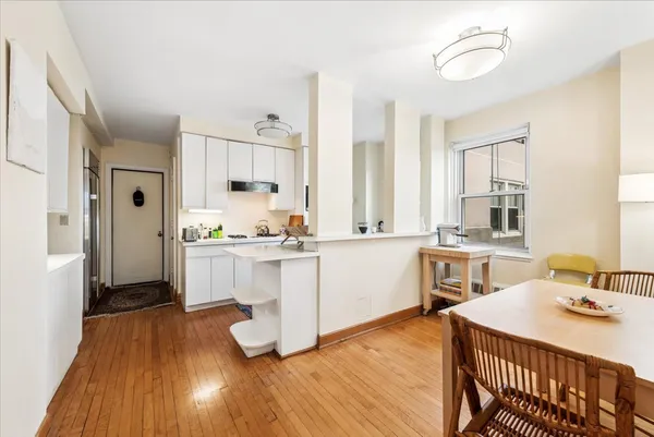 $480,000 | 5555 North Sheridan Road, Unit 316, Chicago, IL 60640