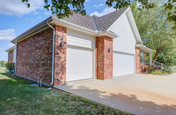 $309,000 | 3008 Cabrillo Drive, Winfield, KS 67156