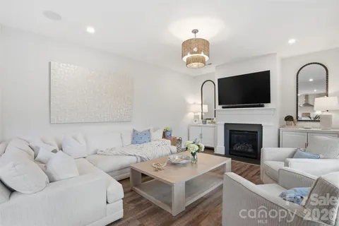 $695,000 | 1210 Therns Ferry Drive, Fort Mill, SC 29708