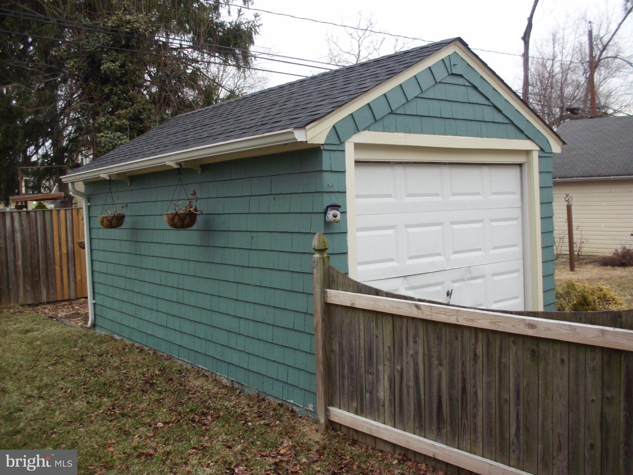 118 Homewood Road Linthicum, MD 21090 - Photo 17 of 18 Garage