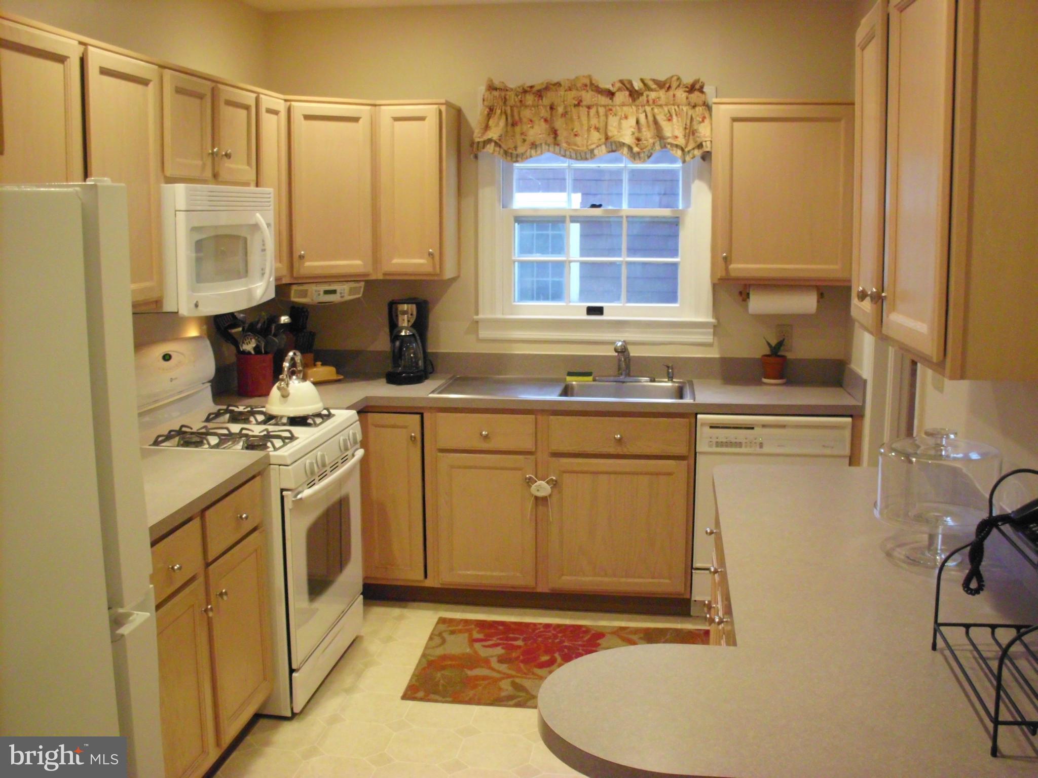 118 Homewood Road Linthicum, MD 21090 - Photo 4 of 18 Kitchen