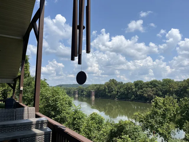 $650,000 | 950 Sauger Road, Charlotte, TN 37036