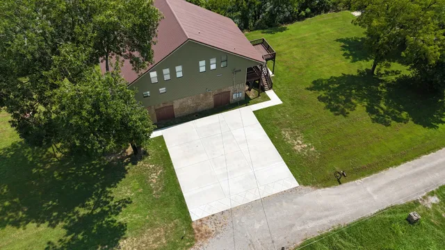 $650,000 | 950 Sauger Road, Charlotte, TN 37036