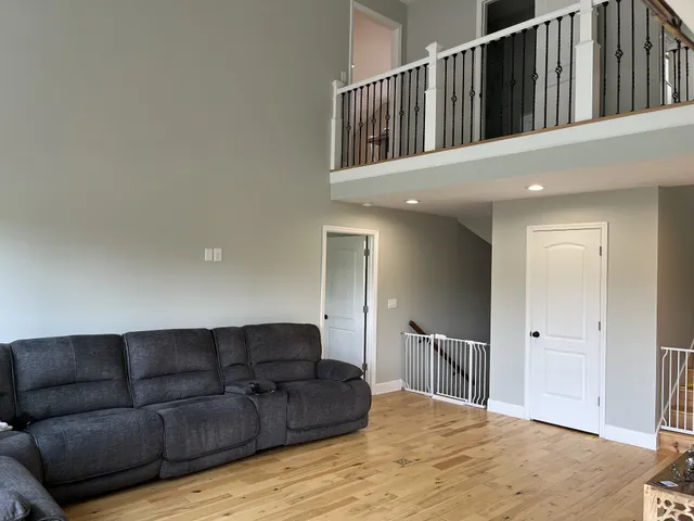 $650,000 | 950 Sauger Road, Charlotte, TN 37036