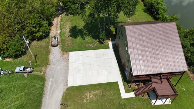 $650,000 | 950 Sauger Road, Charlotte, TN 37036