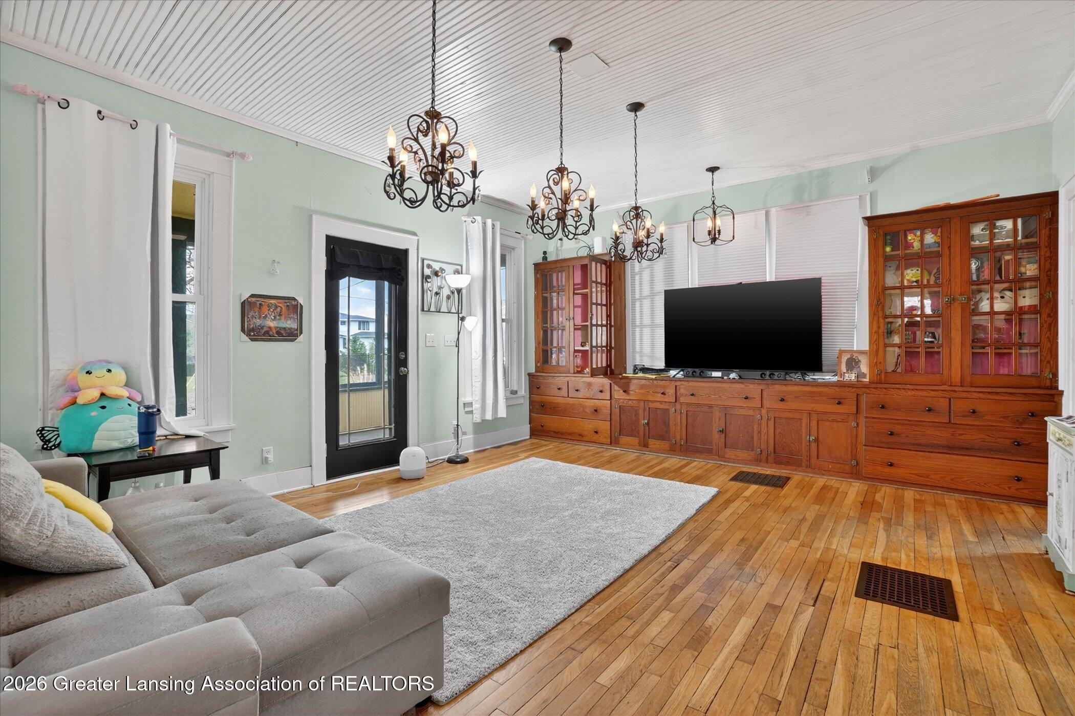 4777 Powell Road Okemos, MI 48864 - Photo 8 of 46 09-4777-Powell-Rd-Okemos-M-48864-WindowS